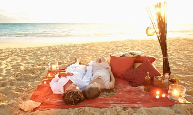 Know the Best Honeymoon Package Details for Newlyweds in Myrtle Beach